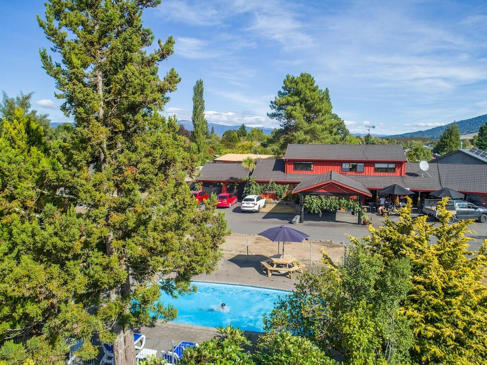 Parklands Motorlodge & Holiday Park Турангі Екстер'єр фото