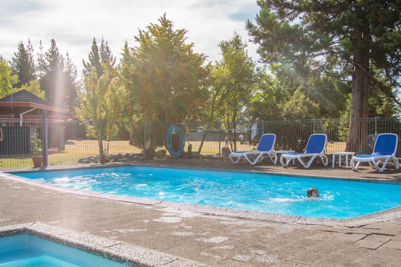 Parklands Motorlodge & Holiday Park Турангі Екстер'єр фото